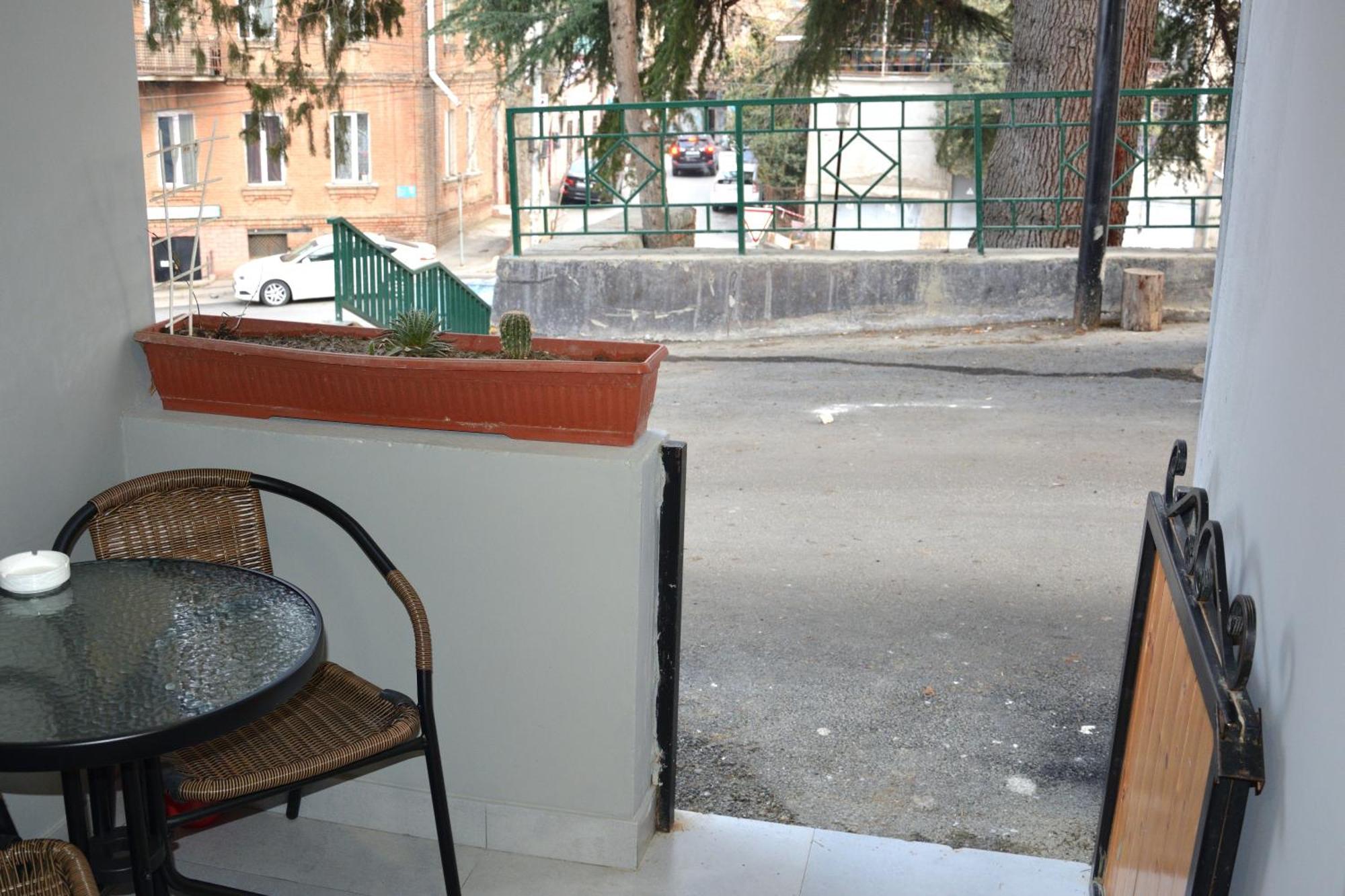 Nikas Apartment Tbilisi Ngoại thất bức ảnh